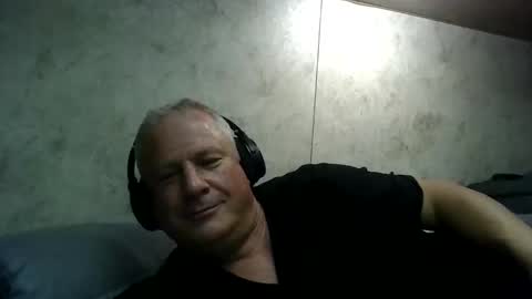 Snapshot of spankmebitches1 chatting on 03.04.26 Slave online show from 03.04.26