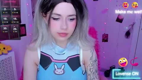  SparkleMona  online show from 02.18.25