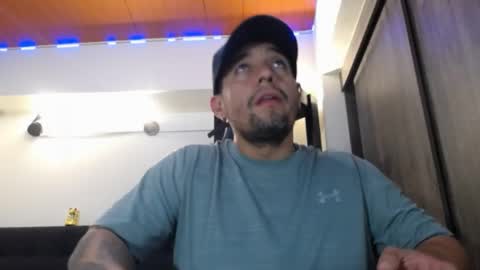 Snapshot of spartacus_cam chatting on 05.13.26 online show from 05.13.26