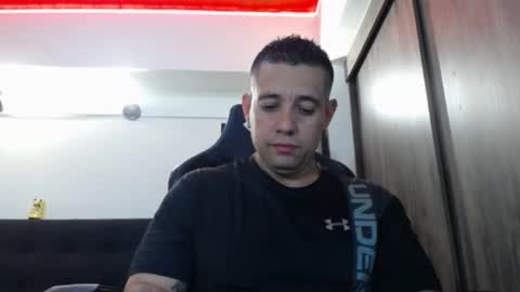 Snapshot of spartacus_cam chatting on 05.20.26 online show from 05.20.26