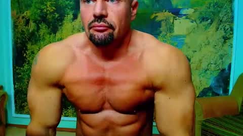 Snapshot of spartacusdom chatting on 04.13.26 spartacusdom online show from 04.13.26