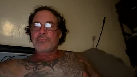 Snapshot of specter1972 chatting on 12.02.25 specter1972 online show from 12.02.25