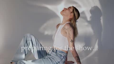 your sweet Jessy online show from 12.14.25