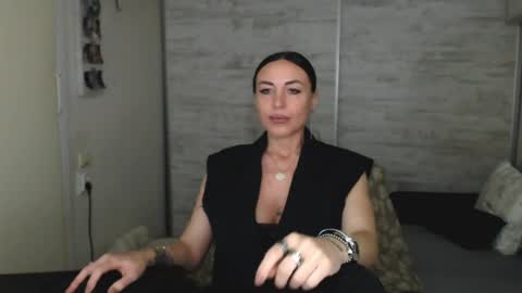 Snapshot of spicemint chatting on 04.29.26 Carla online show from 04.29.26