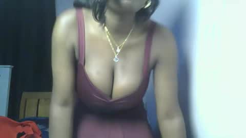 Snapshot of spicy_cherrie chatting on 05.11.26 cherrie online show from 05.11.26