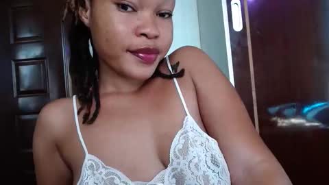 Snapshot of spicy_kerrine chatting on 11.04.25 Spicy kerrine online show from 11.04.25