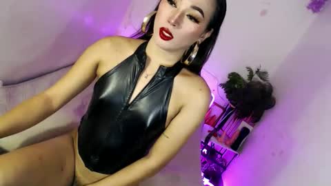 Alora online show from 12.15.25