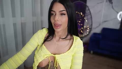 Snapshot of spicy_maple chatting on 11.10.25 Spicy Maple online show from 11.10.25