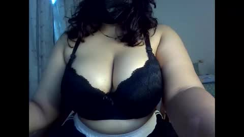 Snapshot of spicy_titties chatting on 05.14.26 spicy_titties online show from 05.14.26