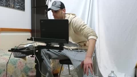 Marco. When Im offline you can view premium content in bio online show from 02.15.25