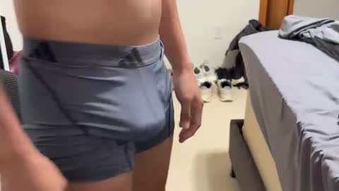 Snapshot of spideyman2093 chatting on 10.25.25 spideyman2093 online show from 10.25.25