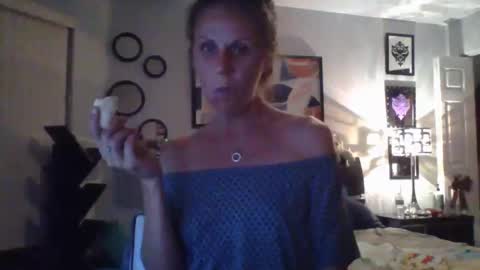 Snapshot of spinwithus chatting on 12.18.25 Rose online show from 12.18.25