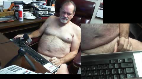 Snapshot of spitfire1964 chatting on 03.10.25 Spitfire online show from 03.10.25