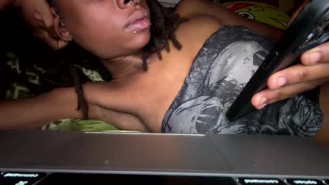 Snapshot of spoilazura chatting on 05.12.26 azuraxskinnypapi online show from 05.12.26