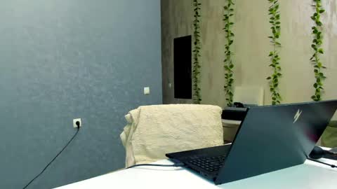 Snapshot of spoiled_lilit chatting on 04.30.26 Lilith online show from 04.30.26