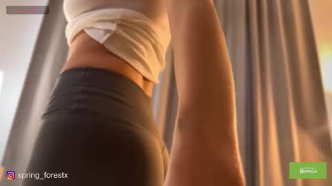 Snapshot of spring_forestx chatting on 02.01.26 Lilly online Monday - Friday ask time in pm online show from 02.01.26