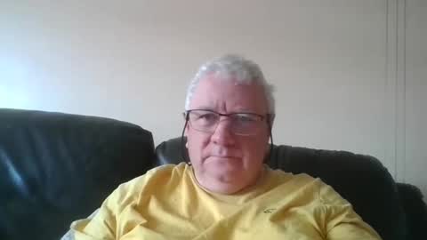 Snapshot of springtine chatting on 05.14.26 springtine online show from 05.14.26