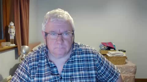 Snapshot of springtine chatting on 05.26.26 springtine online show from 05.26.26