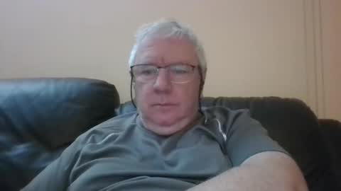 Snapshot of springtine chatting on 05.30.26 springtine online show from 05.30.26