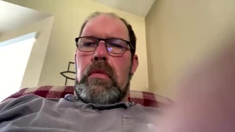 Snapshot of squirreldiamond chatting on 03.28.26 squirreldiamond online show from 03.28.26