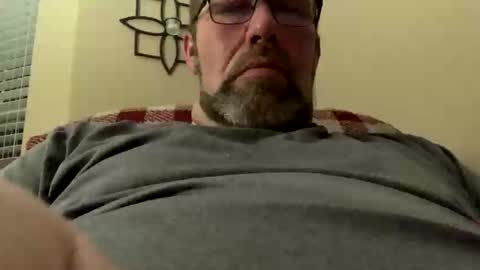 Snapshot of squirreldiamond chatting on 03.31.26 squirreldiamond online show from 03.31.26