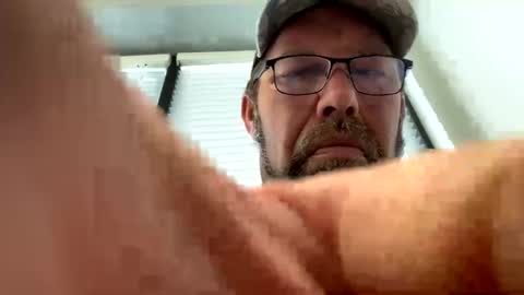 Snapshot of squirreldiamond chatting on 05.14.26 squirreldiamond online show from 05.14.26