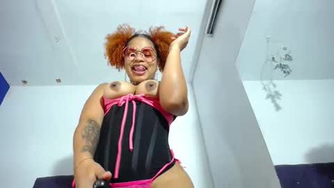 Snapshot of squirter_girl69 chatting on 09.18.25 squirter_girl69 online show from 09.18.25