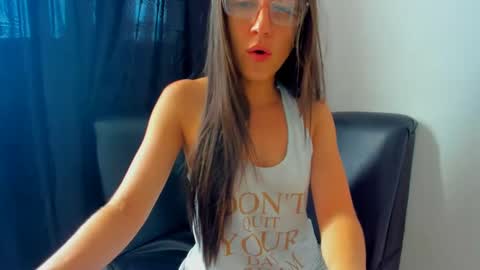 Snapshot of squirttati33 chatting on 03.03.25 Tati online show from 03.03.25