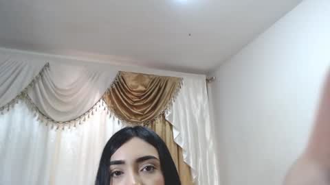 Snapshot of srta_luciana chatting on 01.14.25 . . online show from 01.14.25