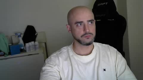 Snapshot of srtramposo chatting on 04.22.26 srtramposo online show from 04.22.26