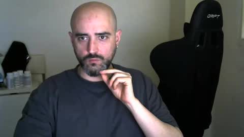 Snapshot of srtramposo chatting on 05.12.26 srtramposo online show from 05.12.26