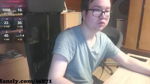 Snapshot of ss871 chatting on 02.15.25 florian online show from 02.15.25
