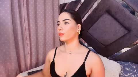 Snapshot of ss_samantha chatting on 02.19.25 samantha online show from 02.19.25