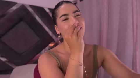 Snapshot of ss_samantha chatting on 09.24.25 samantha online show from 09.24.25