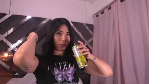 Snapshot of ss_samantha chatting on 10.31.25 samantha online show from 10.31.25