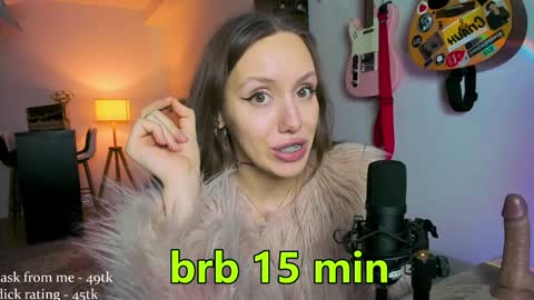 Snapshot of sshawty chatting on 12.27.24 Anni if Im offline for a long time Im depressed feel free to support me offline online show from 12.27.24