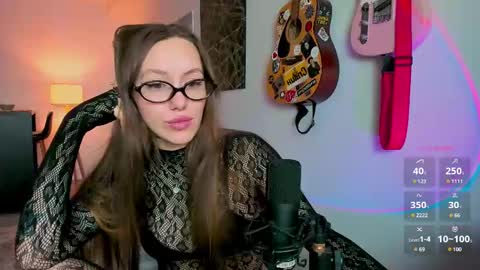 Snapshot of sshawty chatting on 02.10.25 Anni if Im offline for a long time Im depressed feel free to support me offline online show from 02.10.25