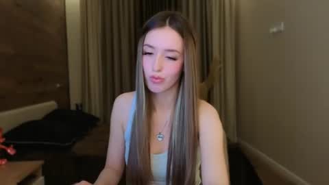Chloe online show from 06.22.26