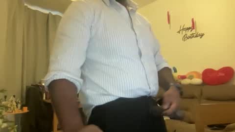 Snapshot of sta_real chatting on 12.05.25 fun life online show from 12.05.25