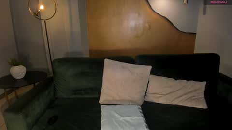 Stacy Woods online show from 01.17.25