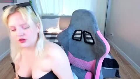 Stacy allenn online show from 05.22.26
