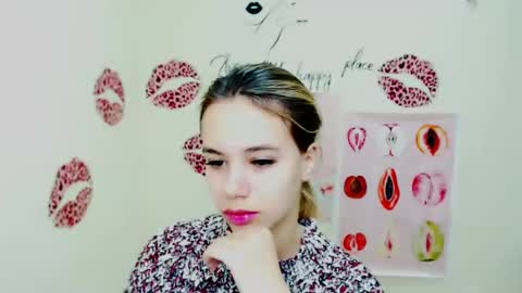 Snapshot of stacy_gr chatting on 12.09.24 Stacy online show from 12.09.24