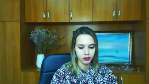 Snapshot of stacy_gr chatting on 12.14.24 Stacy online show from 12.14.24