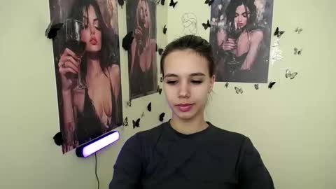 Snapshot of stacy_gr chatting on 09.14.25 Stacy online show from 09.14.25