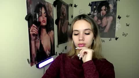 Snapshot of stacy_gr chatting on 10.01.25 Stacy online show from 10.01.25