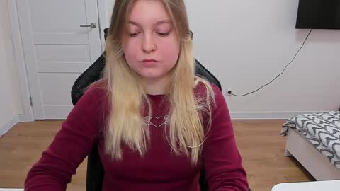 Stacy  online show from 01.04.25