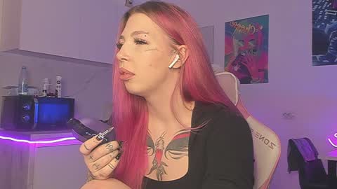 Snapshot of stacy_quinst chatting on 01.22.25 Stacy online show from 01.22.25