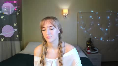 Stacy Mon Tue Wed Thu Fri Sun GMT GMT 3 1000am - 0400pm  online show from 12.19.24