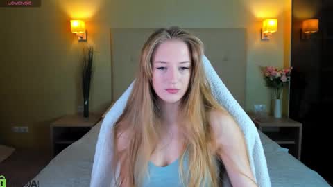 Snapshot of stacy_riiver chatting on 02.22.26 Stacy Mon Tue Wed Thu Fri Sun GMT GMT 3 1000am - 0400pm online show from 02.22.26