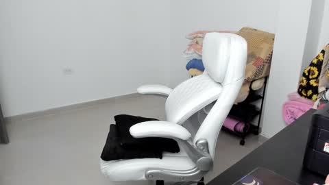 Zulma Yisset online show from 02.08.25